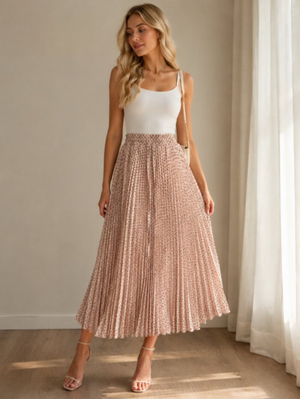 pleated skirt